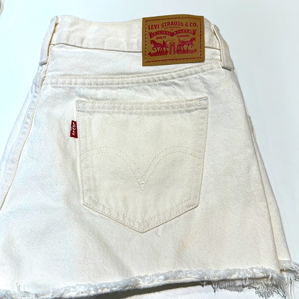 Classic Levi’s jean shorts